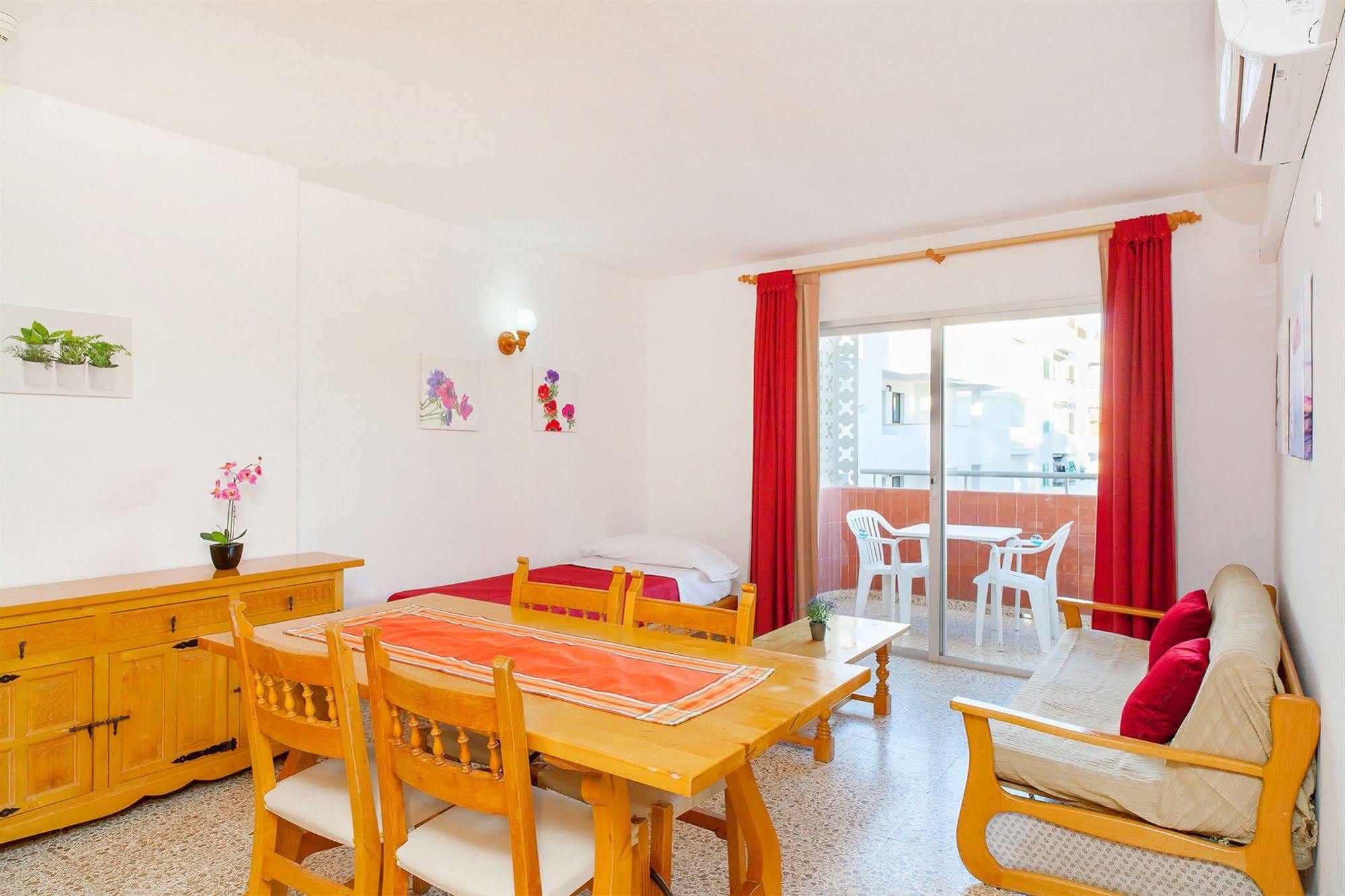 Apartamentos Puet San Antonio  Buitenkant foto