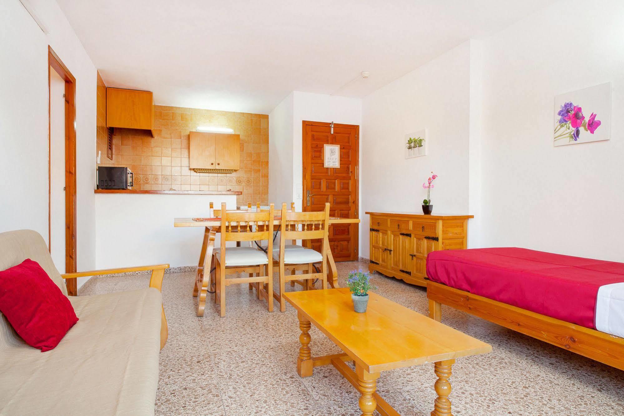 Apartamentos Puet San Antonio  Buitenkant foto