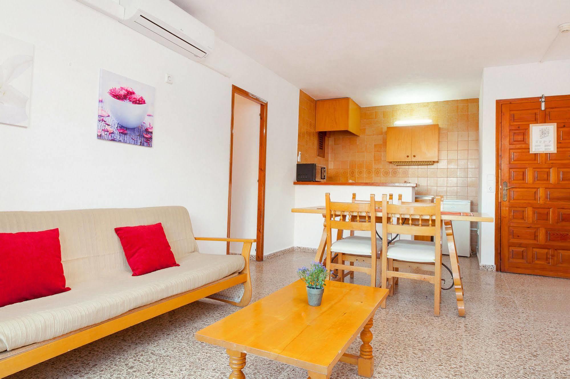 Apartamentos Puet San Antonio  Buitenkant foto