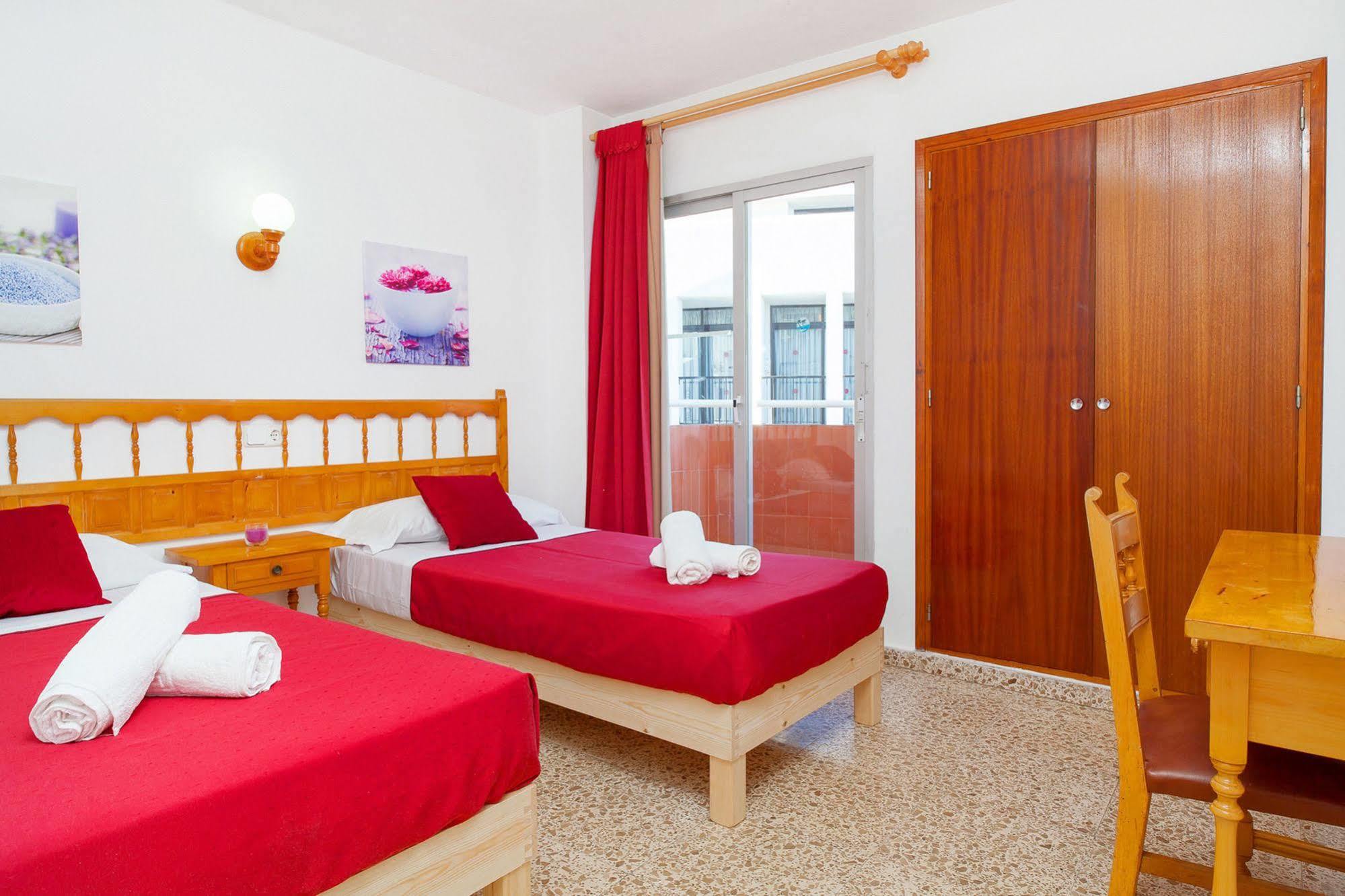 Apartamentos Puet San Antonio  Buitenkant foto